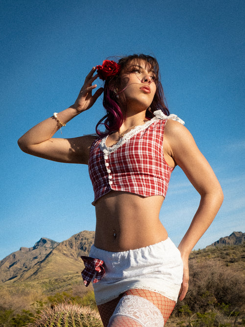 “Besos y Espinas” (shirt)