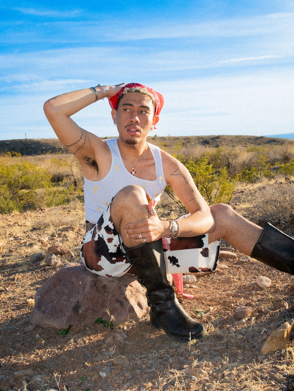 “Herencia Sagrada” (Shorts)