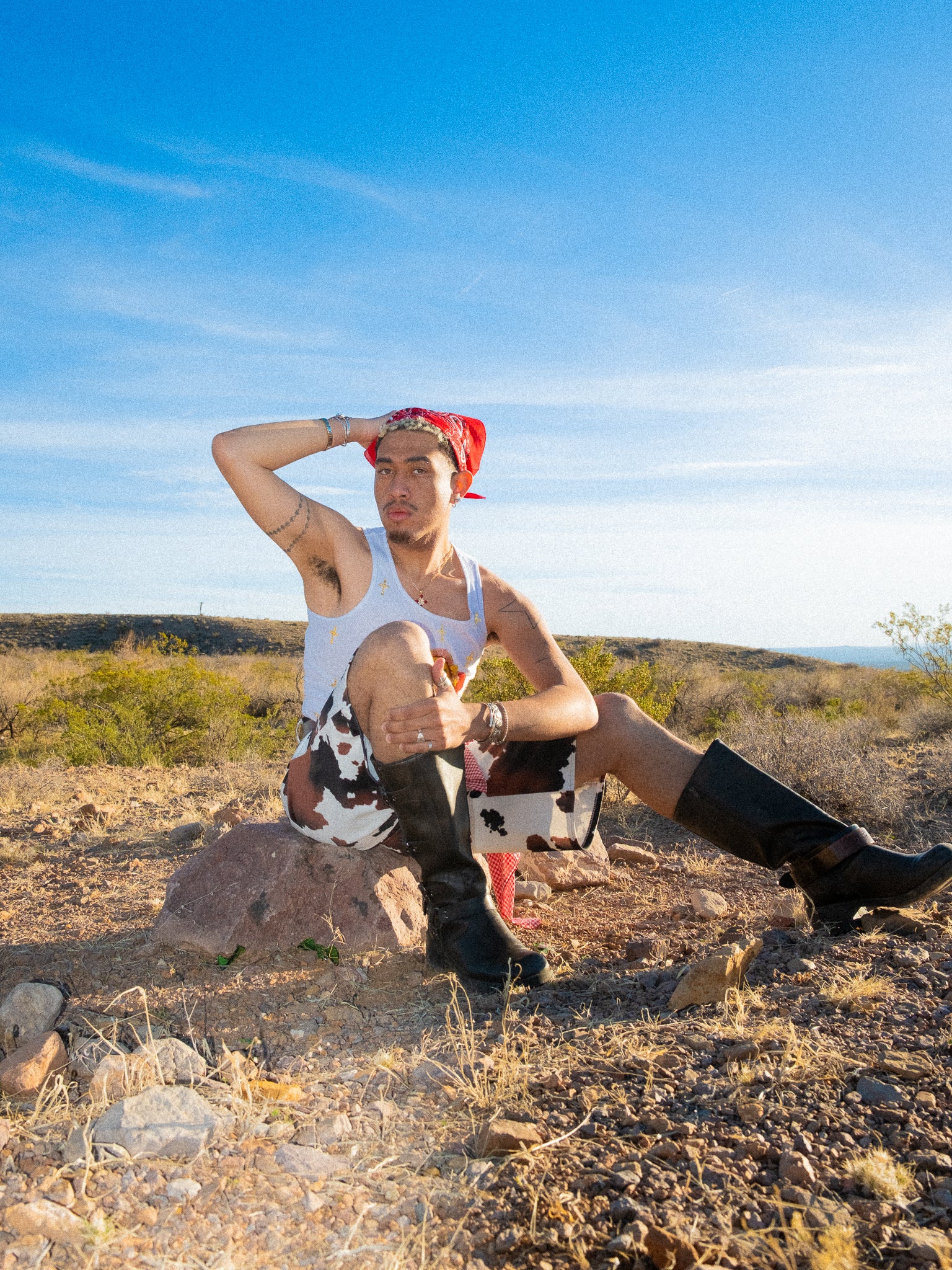 “Herencia Sagrada” (Shorts)